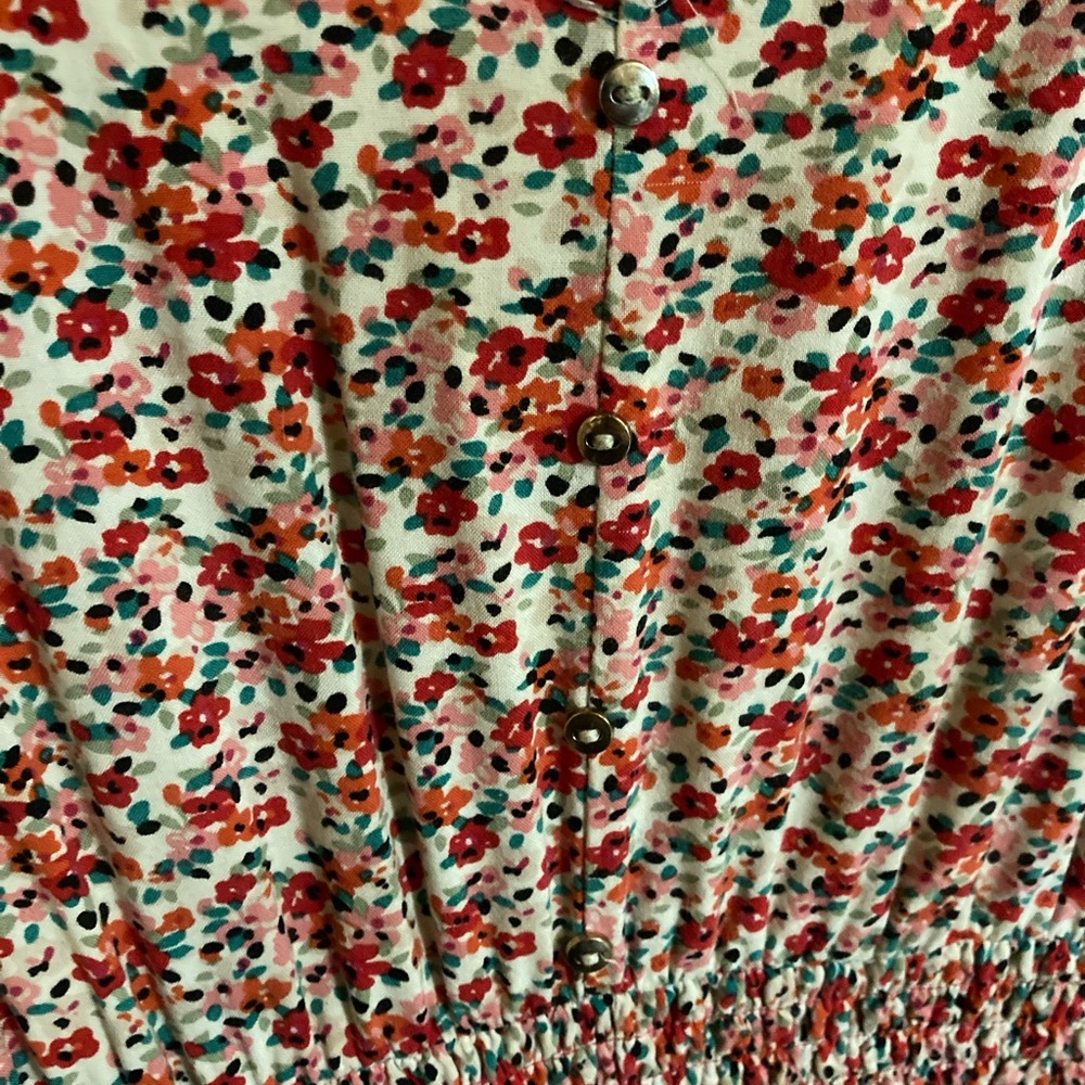 Elegant Floral Midi Dress in Red - Picture 6 of 6